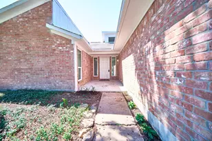7214 Westbranch Dr, Houston, TX 77072 - Photo 2