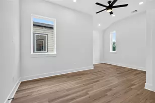 4824 Creekmont Dr, Houston, TX 77091 - Photo 14