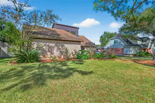 2326 Ashmont Dr, Missouri City, TX 77489 - Photo 2