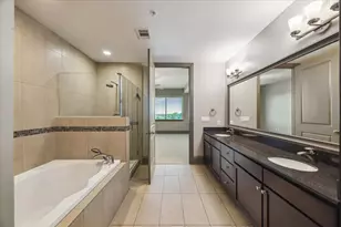 9870 Gaylord Dr, Houston, TX 77024 - Photo 14