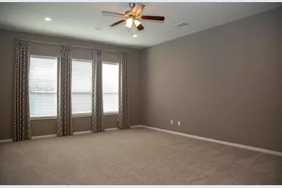 4902 Thunder Creek Lane, Sugar Land, TX 77479 - Photo 20