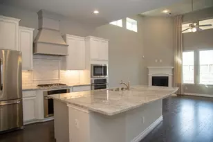 4902 Thunder Creek Ln, Sugar Land, TX 77479 - Photo 6