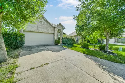 2217 Pine Creek Court, Conroe, TX 77301 - Photo 2