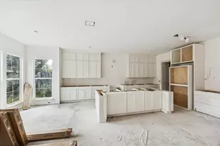 10303 Eddystone Dr, Houston, TX 77043 - Photo 2