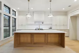 10303 Eddystone Dr, Houston, TX 77043 - Photo 6