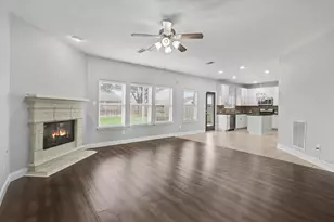 2705 Golden Creek Ln, Pearland, TX 77584 - Photo 6