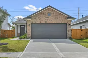 313 Stone Placa Trl, Brookshire, TX 77423 - Photo 1
