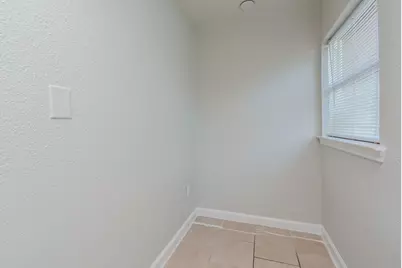 2118 Thonig Road #B, Houston, TX 77055 - Photo 4
