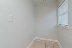 2118 Thonig Rd, Houston, TX 77055 - Photo 4
