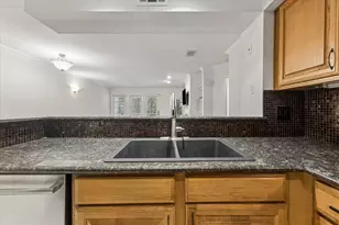2425 Holly Hall St, Houston, TX 77054 - Photo 10