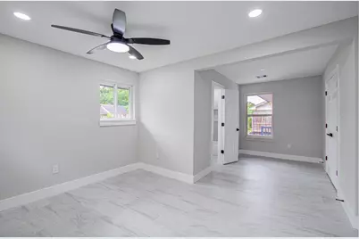 9259 Richland Drive, Houston, TX 77078 - Photo 10