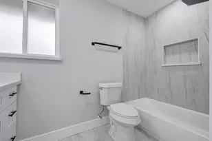 9259 Richland Dr, Houston, TX 77078 - Photo 16