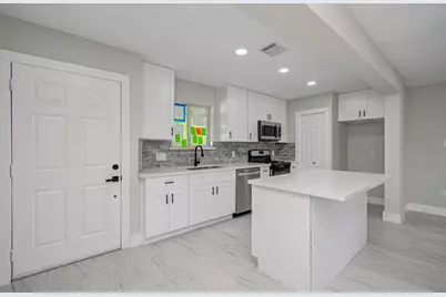 9259 Richland Drive, Houston, TX 77078 - Photo 20