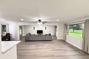 7035 Hurley Dr, Beaumont, TX 77708 - Photo 8