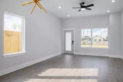 8114 Double Avenue #D, Houston, TX 77088 - Photo 2