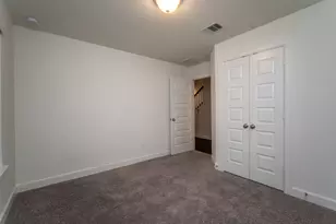 10709 Centre Forest Dr, Houston, TX 77043 - Photo 12