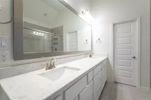 10709 Centre Forest Dr, Houston, TX 77043 - Photo 36