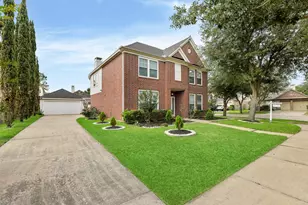 17611 Haywood Oaks Dr, Houston, TX 77095 - Photo 2