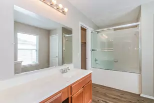 2730 Skyview Grove Ct, Houston, TX 77047 - Photo 12