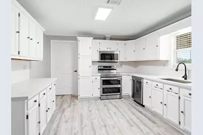 7839 S Gulfway Drive, Port Arthur, TX 77655 - Photo 16