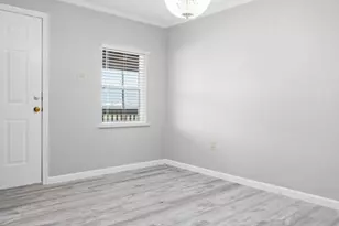 7839 S Gulfway Dr, Port Arthur, TX 77655 - Photo 14