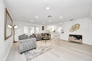 5619 Duxbury St, Houston, TX 77035 - Photo 12