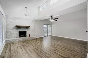 16227 Mill Point Dr, Houston, TX 77059 - Photo 4