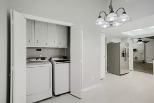 16227 Mill Point Dr, Houston, TX 77059 - Photo 20