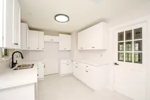 16796 Red Leaf Ln, Conroe, TX 77306 - Photo 8