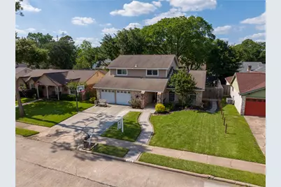 11918 Dorrance Lane, Meadows Place, TX 77477 - Photo 2