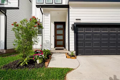 1615 Regents Gate Road, Houston, TX 77055 - Photo 2