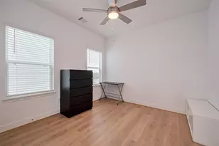 1615 Regents Gate Rd, Houston, TX 77055 - Photo 34