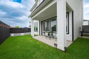 1615 Regents Gate Rd, Houston, TX 77055 - Photo 48