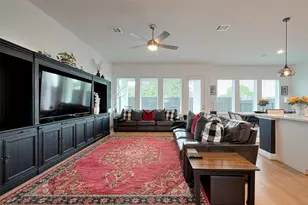 1615 Regents Gate Rd, Houston, TX 77055 - Photo 8