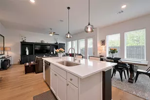 1615 Regents Gate Rd, Houston, TX 77055 - Photo 20