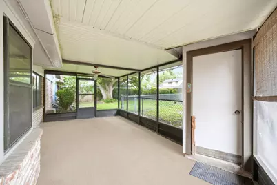 2204 S Memorial Court, Pasadena, TX 77502 - Photo 18