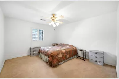 2204 S Memorial Court, Pasadena, TX 77502 - Photo 16