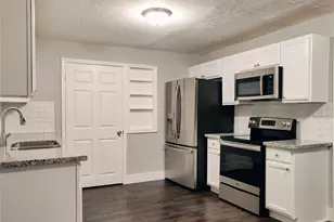 7346 Iwo Jima Rd, Houston, TX 77033 - Photo 4