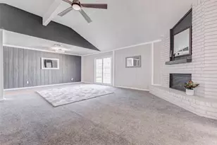 2207 Pilgrims Point Dr, Friendswood, TX 77546 - Photo 4