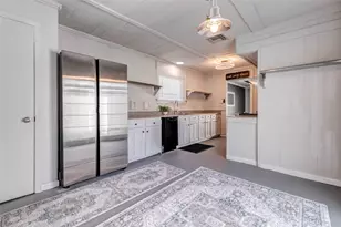 2207 Pilgrims Point Dr, Friendswood, TX 77546 - Photo 6