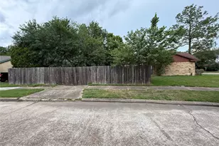 3806 Westheimer Pl Dr, Houston, TX 77082 - Photo 2