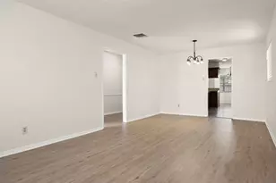 1009 N Amy Dr, Deer Park, TX 77536 - Photo 8