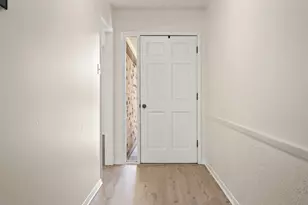 1009 N Amy Dr, Deer Park, TX 77536 - Photo 6
