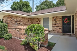 1009 N Amy Dr, Deer Park, TX 77536 - Photo 4
