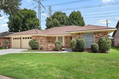 1009 N Amy Drive, Deer Park, TX 77536 - Photo 2