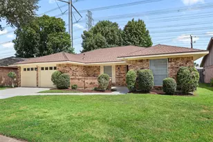 1009 N Amy Dr, Deer Park, TX 77536 - Photo 2
