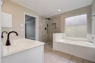 6801 Paigetree Ln, Pearland, TX 77584 - Photo 26