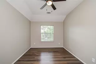 6801 Paigetree Ln, Pearland, TX 77584 - Photo 32