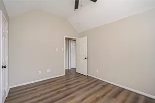 6801 Paigetree Ln, Pearland, TX 77584 - Photo 30