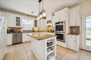 5130 County Rd 392, Alvin, TX 77511 - Photo 10